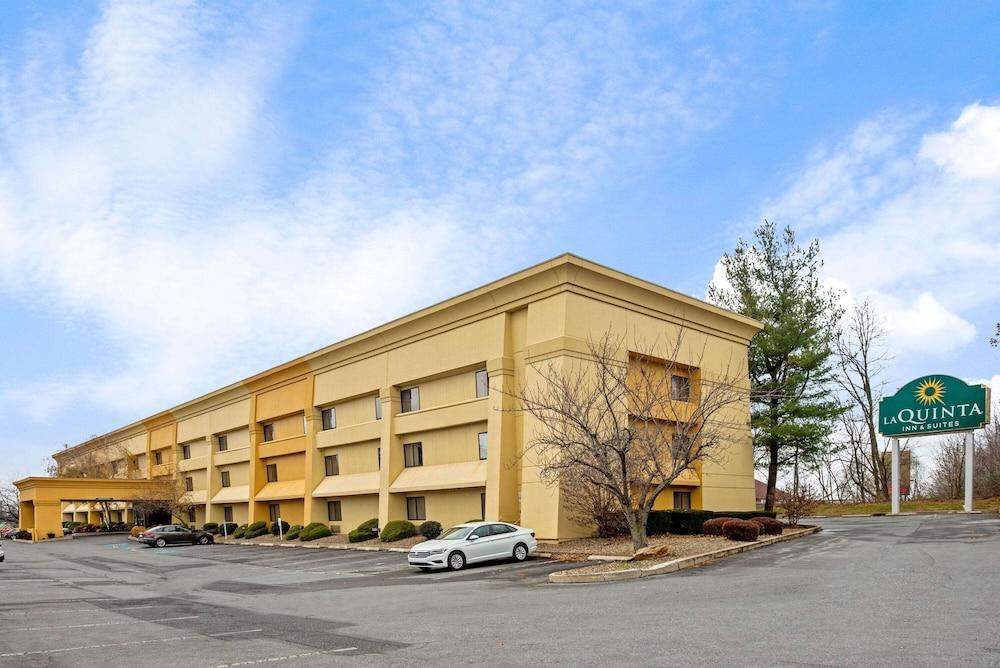 La Quinta By Wyndham Harrisburg Airport Hershey Exterior photo